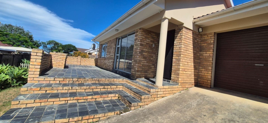 2 Bedroom Property for Sale in Beacon Bay Eastern Cape